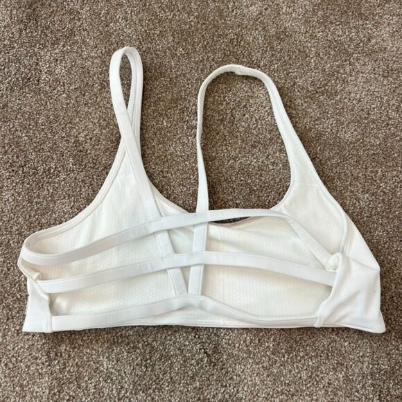 Vuori White Yosemite Sports Lounge Bra Size Medium NWOT - Picture 4 of 7